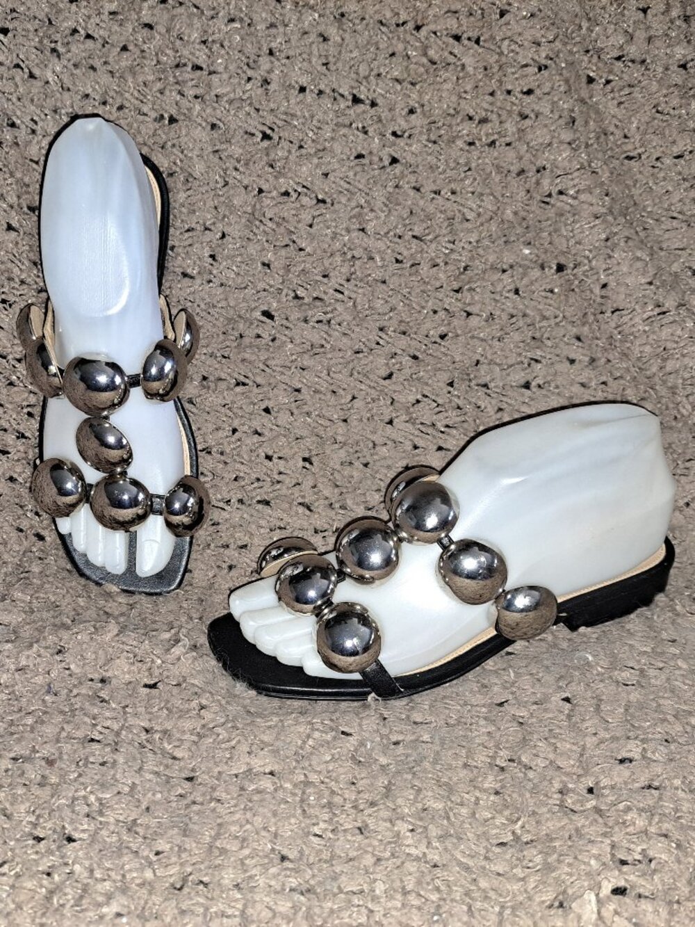 SERGIO ROSSI-Silver Dome Studs-Beige/Black Leather-Flat Sandal-Sz6/6.5-Excellent
